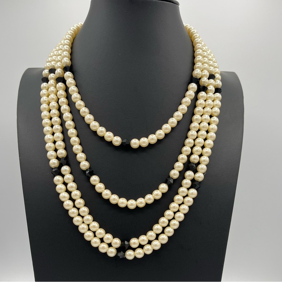 Vintage Extra Long 89" Heavy Glass Faux Pearl & Black Bead Necklace - Picture 2 of 4